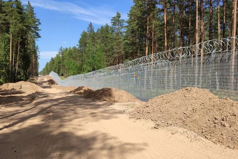 Latviya Rusiya ilə sərhəddə hasar tikintisini başa çatdırıb