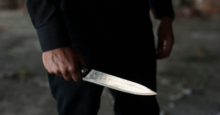 Gəncədə gənc oğlan bıçaqlandı