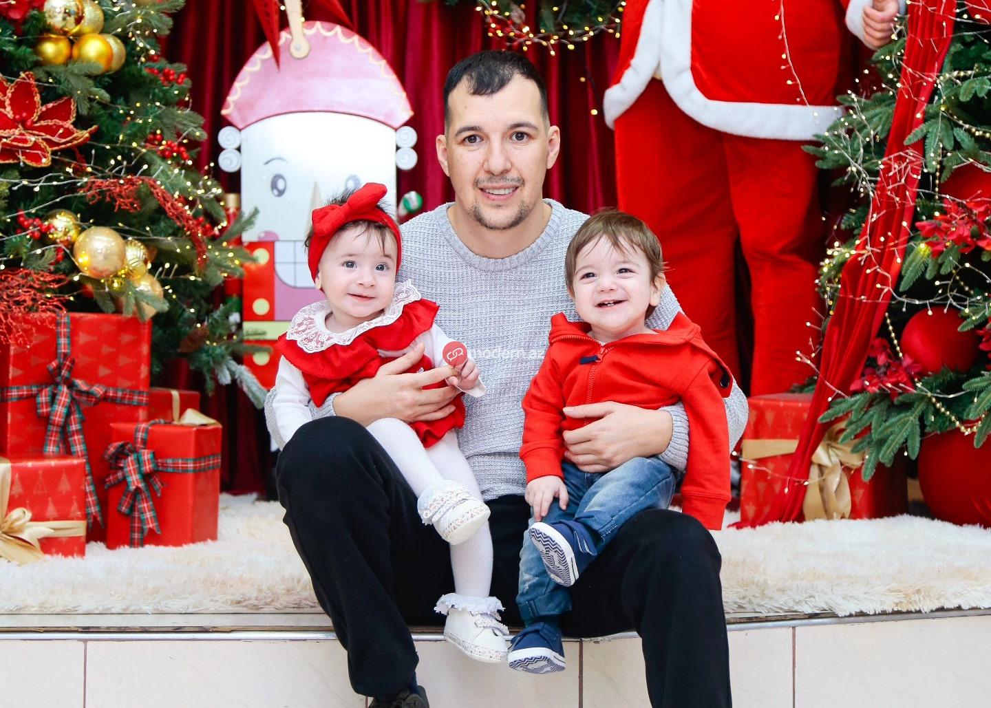 Elçibəyin əkiz nəvələrinin şəkli YAYILDI