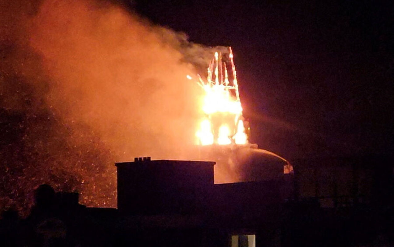 Amsterdamda təxminən 150 illik tarixi olan kilsə yanıb