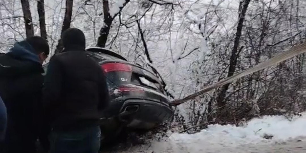Şahdağ yolunda "Audi Q7" aşdı - VİDEO