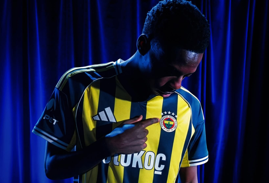 "Fənərbağça" yeni transferini açıqladı
