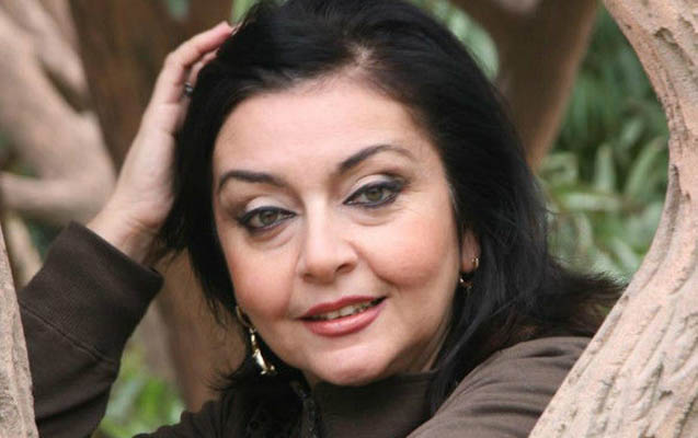 "Şaxta babadan valideynlərimin barışmağını dilədim" - Xalq artistinin uşaqlıq arzusu