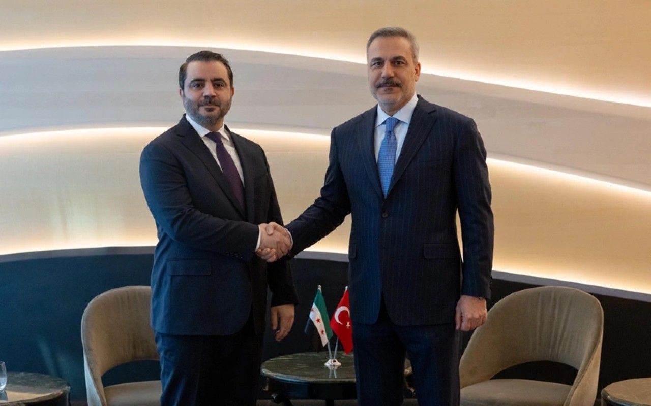 Hakan Fidan Parisdə suriyalı həmkarı ilə müzakirə apardı