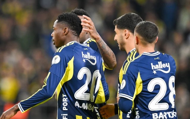 “Fənərbağça” “Qalatasaray”a rəqib oldu