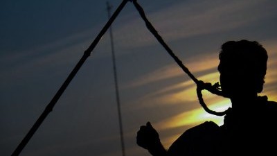 İran Ali Ərdəstanini edam etdi