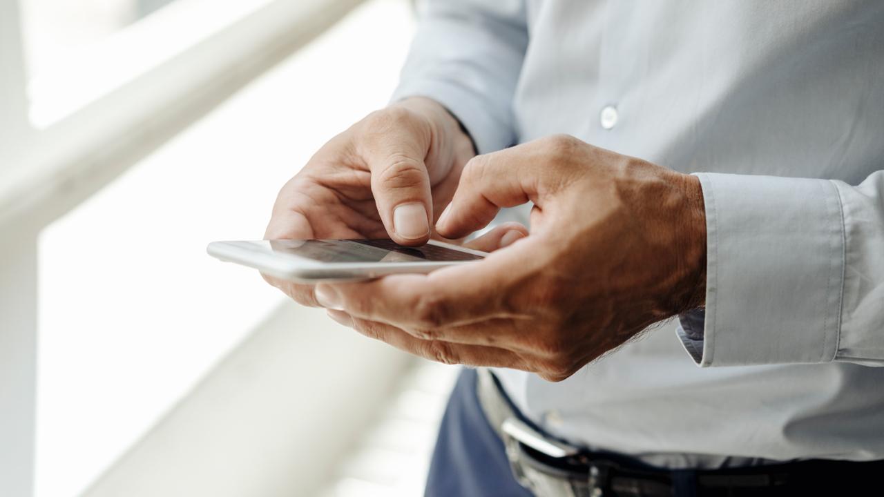 Yaponiyalı məmur Çində məxfi telefonunu itirdi