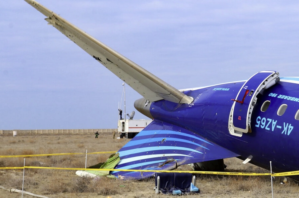 AZAL təyyarəsi ətrafında “siçan-pişik oyunu”: Kreml məsuliyyətdən yayınmaq üçün hər şey edir