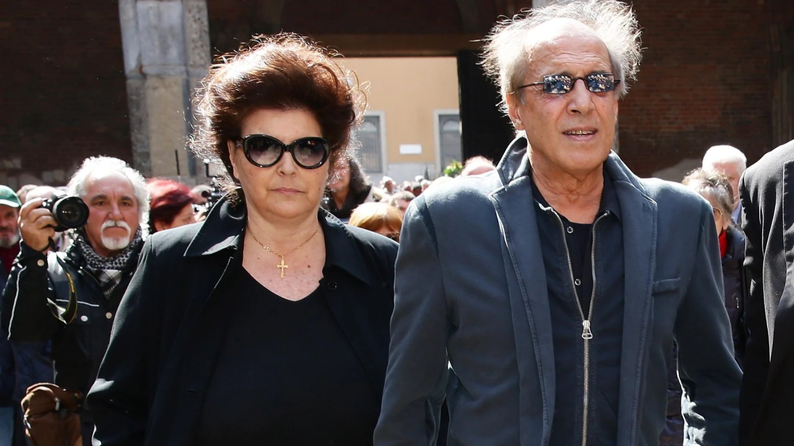 Çelentanonun qızı valideynlərinin örək münasibətindən danışıb