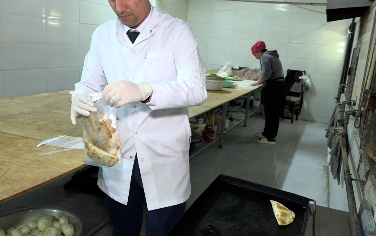 Novxanıdakı bu restoranlarda “dəvə qutabı” menyudan çıxarıldı - Fotolar