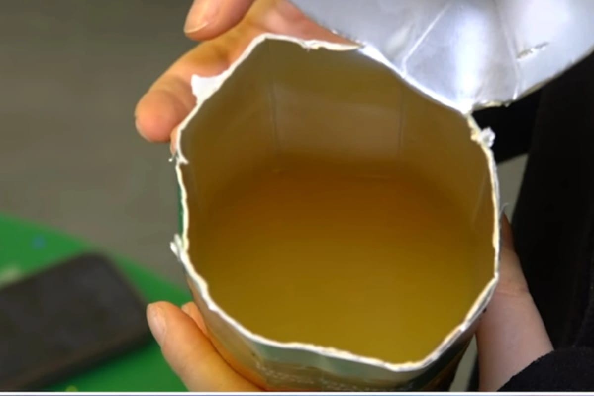 Meyvə şirələrinin içindən çıxan naməlum maddə nədir? - VİDEO