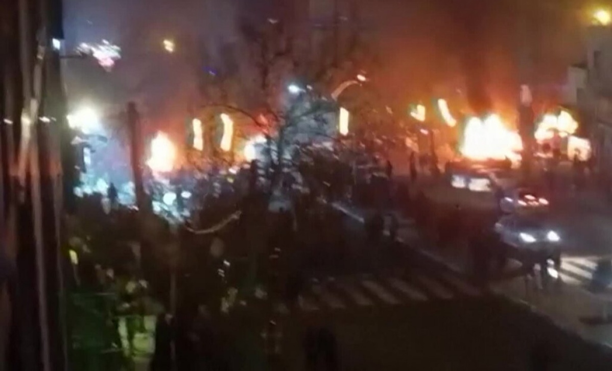 İranda etirazlar genişlənir, ölənlərin sayı artır