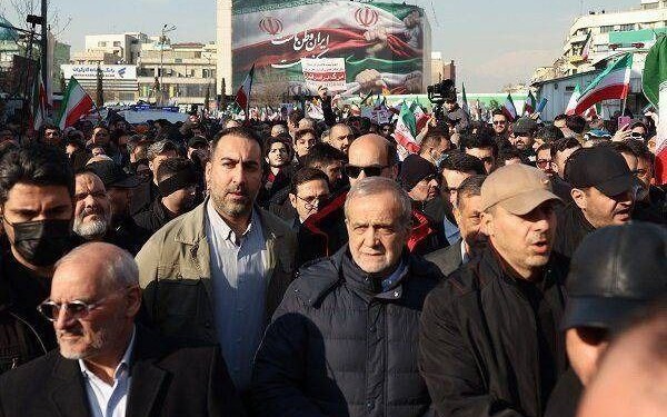 Pezeşkian da mitinqlərə qatıldı - VİDEO