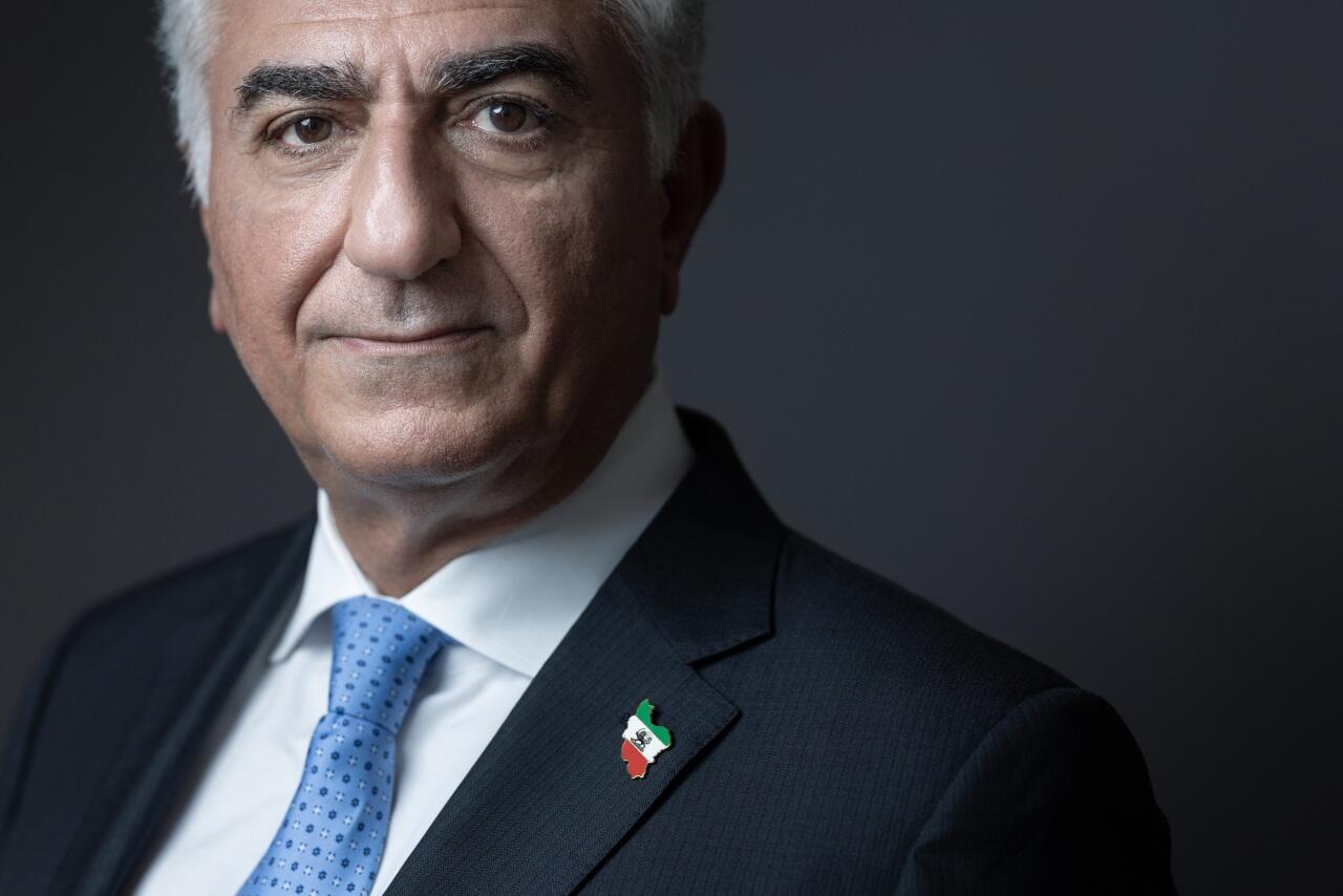 Rza Pəhləvinin arvadı ilə görüntüləri gündəm oldu - VİDEO