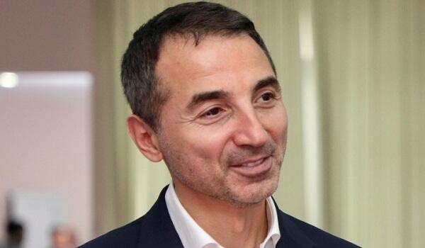 İş adamı Adnan Əhmədzadənin həbs müddəti uzadılıb