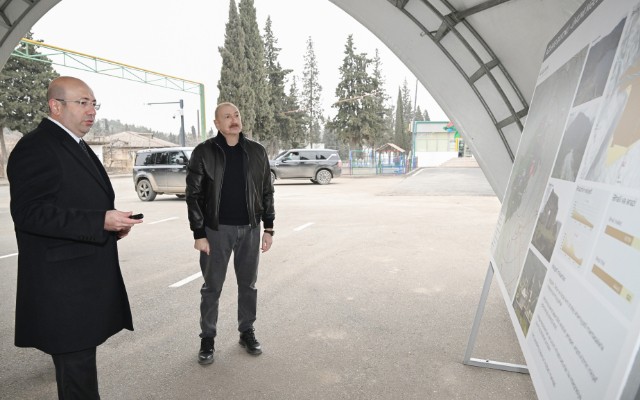 Prezident Ağdərə şəhərinin Baş planı ilə tanış oldu