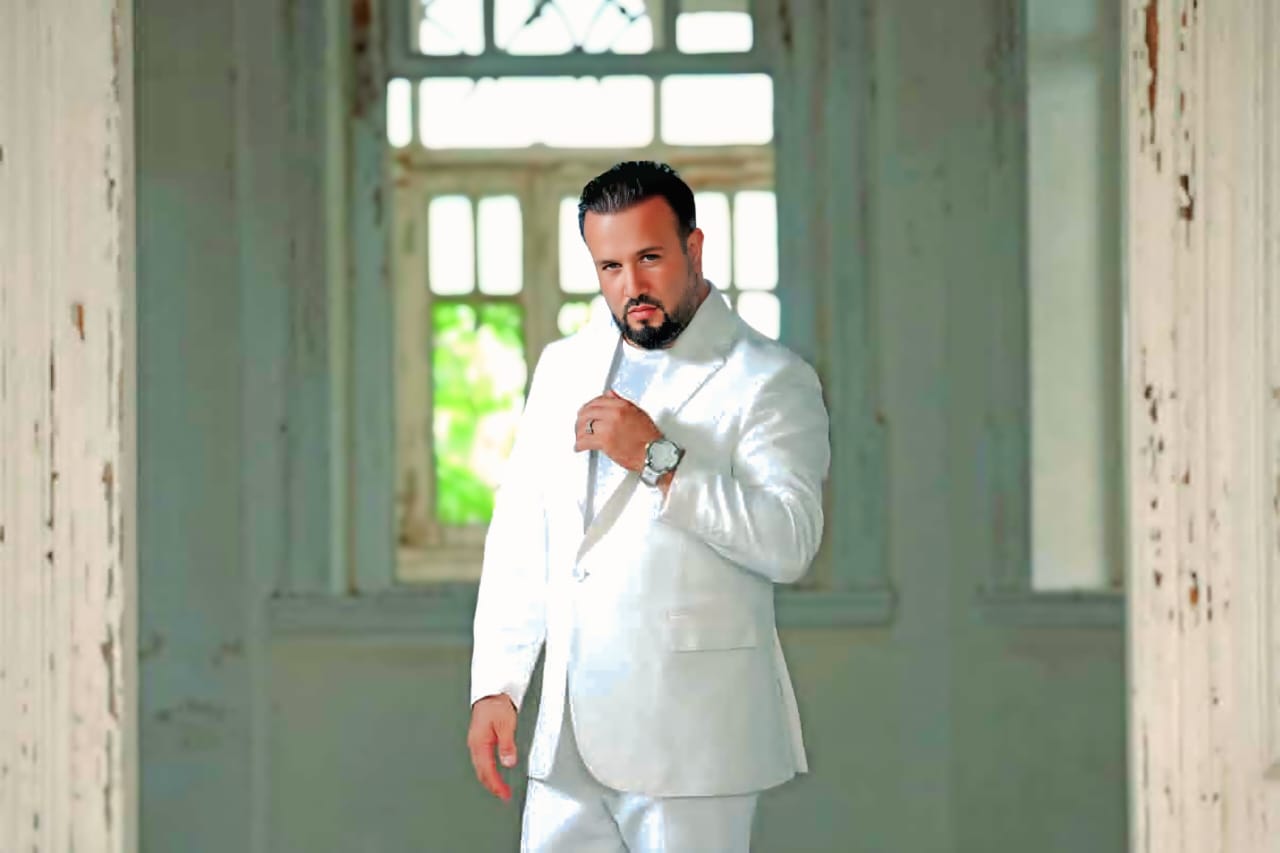 "İstəsəm baxışları on milyon edərəm" - Elnur saxtalığı qınadı