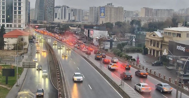 Bakıda bu yollarda sıxlıq var - SİYAHI