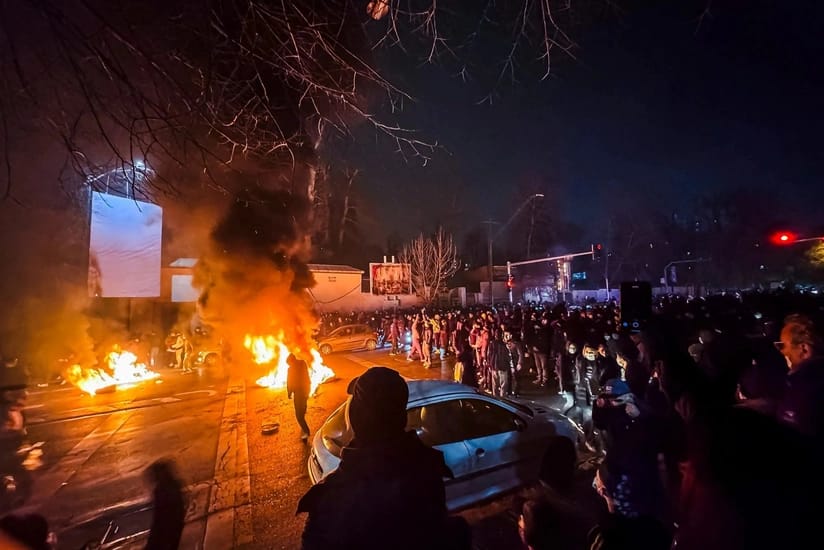 İran etirazlar zamanı minlərlə insanın öldürüldüyünü təsdiqləyib