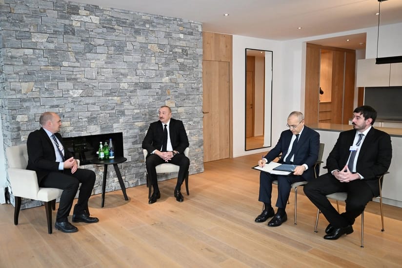 İlham Əliyev Davosda "Vestas Wind Systems" şirkətinin rəsmisi ilə görüşüb - FOTOLAR
