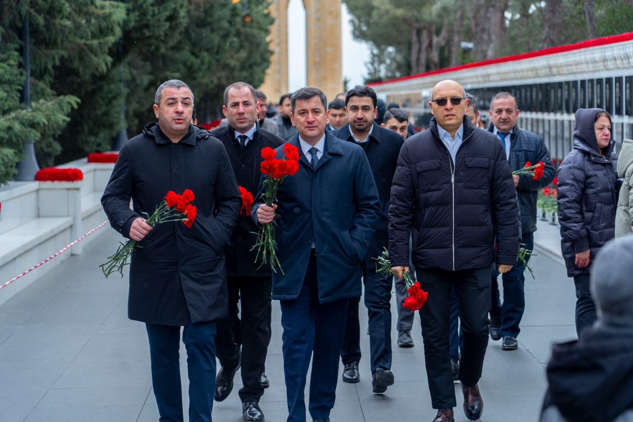 İCMA rəhbərliyi 20 Yanvar şəhidlərinin xatirəsini ehtiramla yad edib - FOTOLAR