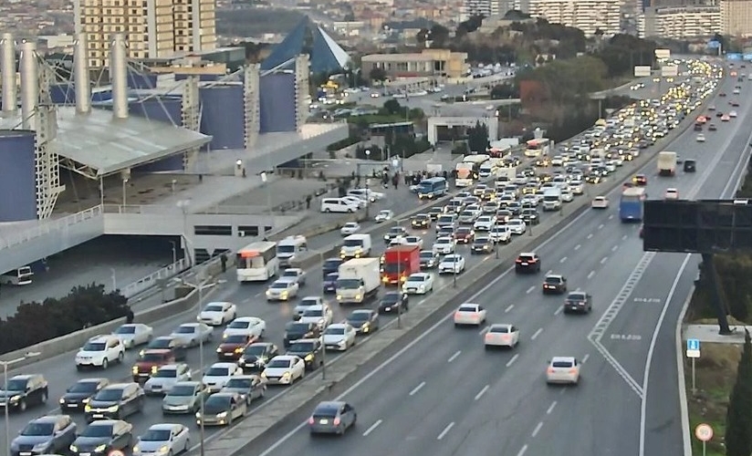 Bakıda bu yollarda sıxlıq var - SİYAHI
