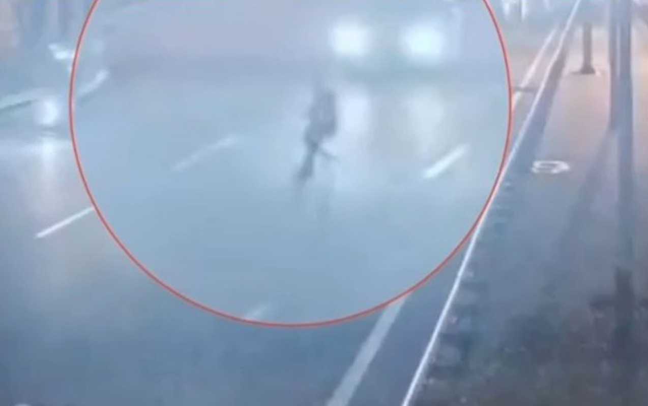 Bakıda qadının öldüyü hadisənin anbaan görüntüləri - VİDEO