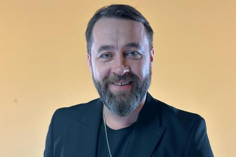 Nazirlik aktyora 657 min manat ödəyəcək