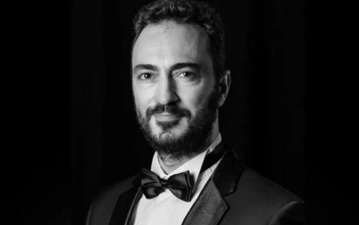 Opera ifaçısı 5-ci mərtəbədən yıxılıb öldü