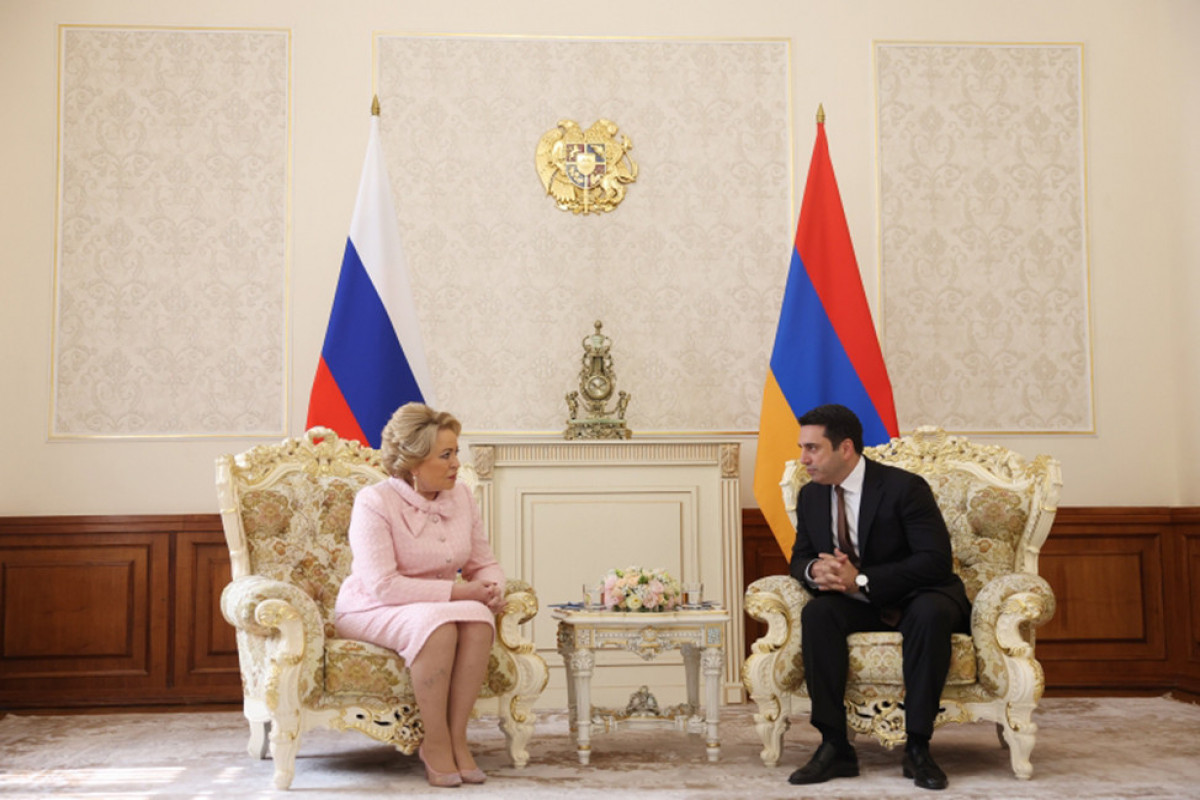 Ermənistan parlamentinin sədri Rusiyaya səfər edəcək