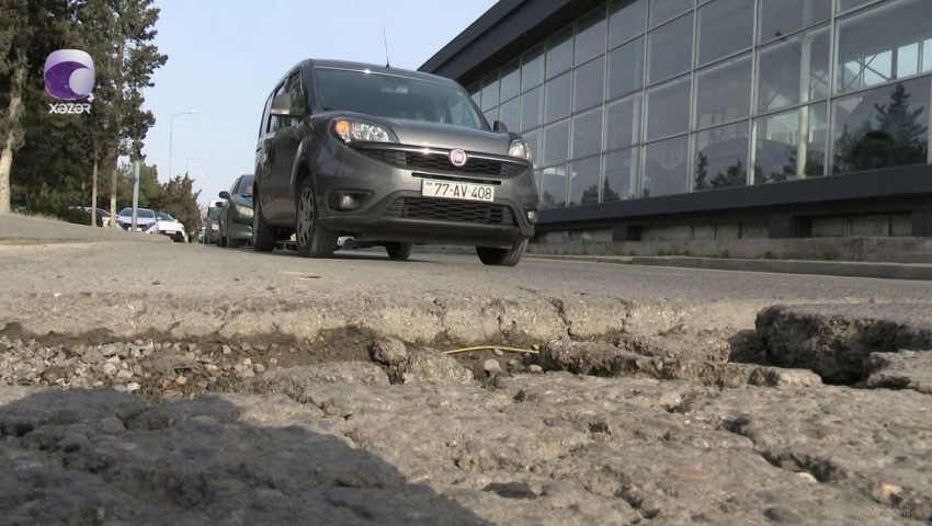 Yağıntılı hava Bakıda yol infrastrukturunda ciddi ziyan vurdu - Video