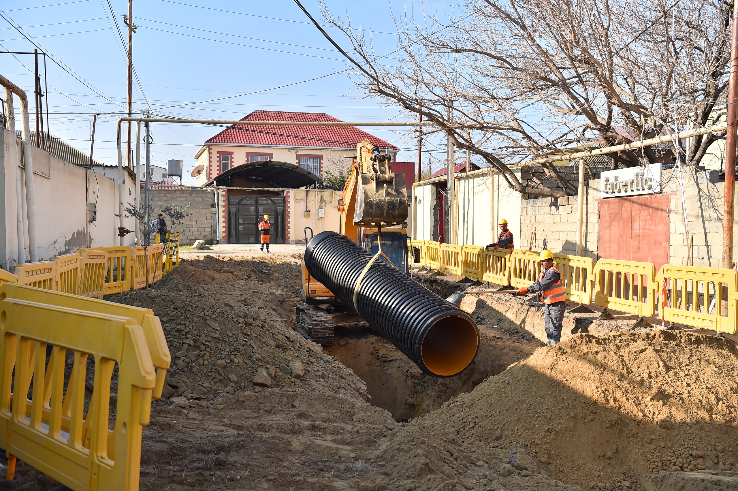 7 küçədə üzərində evlər tikilən xətlərin yeri dəyişdirildi – Foto