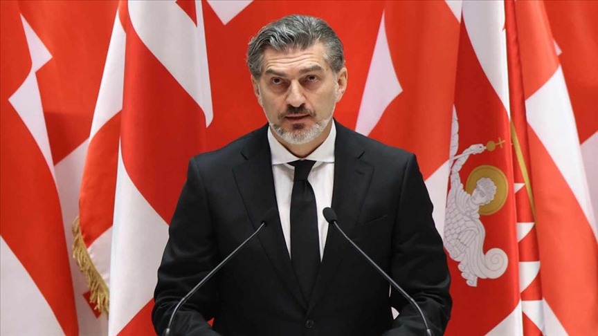 Kavelaşvili daha 59 nəfəri bağışladı