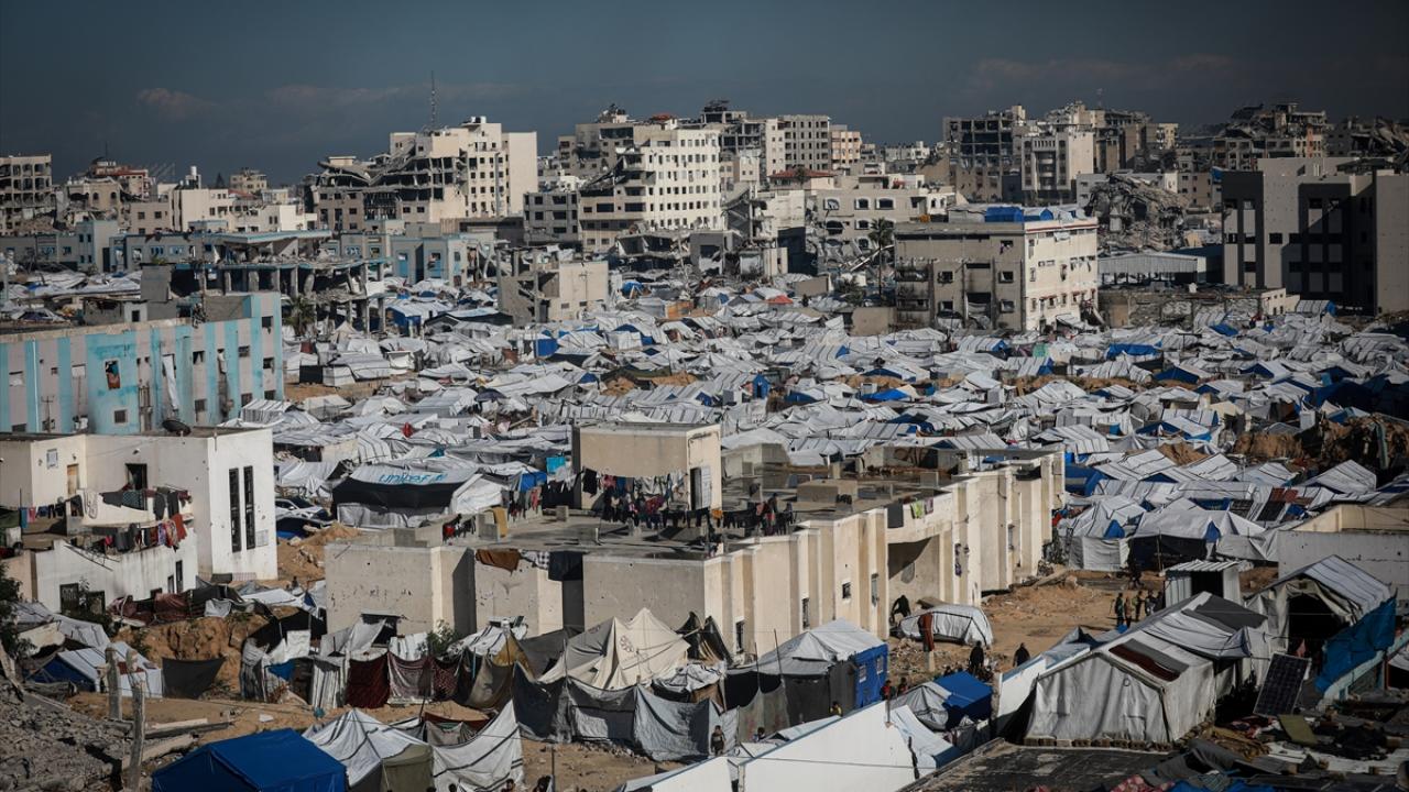 Qəzza radioları yayımı bərpa edir