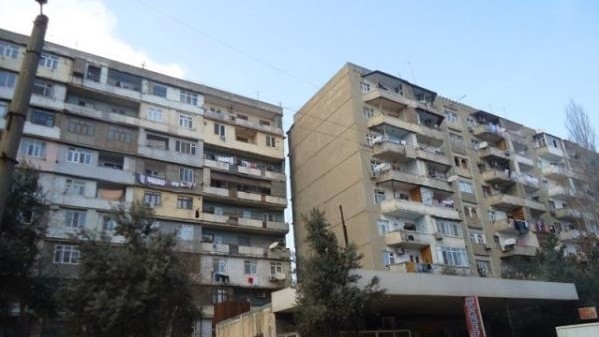 Köhnə binalar ucuzlaşır? - Bakıda bahalaşma mərhələsi bitir