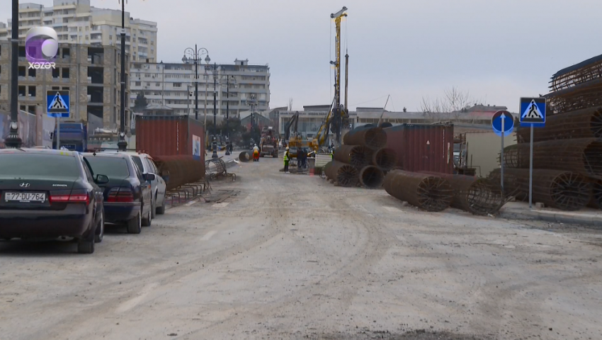 Babək prospektindən Ağ şəhərə daxil olan yol bağlanıb - VİDEO