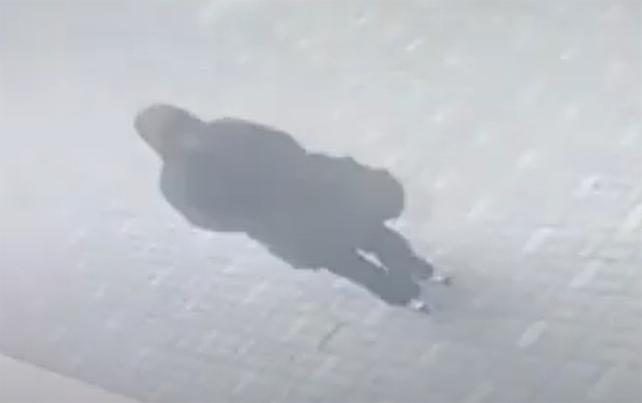 Yasamalda qara paltar geyinərək cinayətlər törədən qadın belə tutuldu - VİDEO