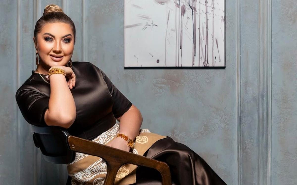 Nazilə: "Ata pulu ilə Avropada oxuyan qızlar..." - Video