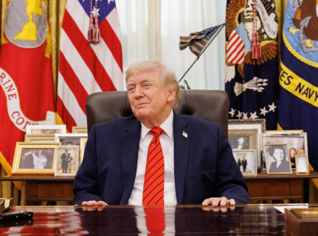 Tramp: ABŞ Venesuelada neft hasilatı layihələrinə digər ölkələri dəvət edir