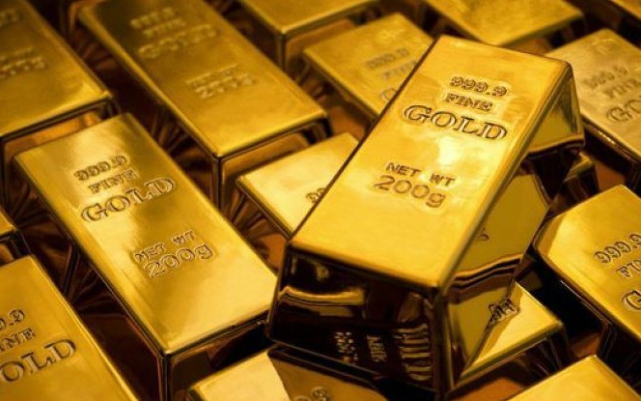 Qızılın qiyməti 4 800 dollardan aşağı düşüb