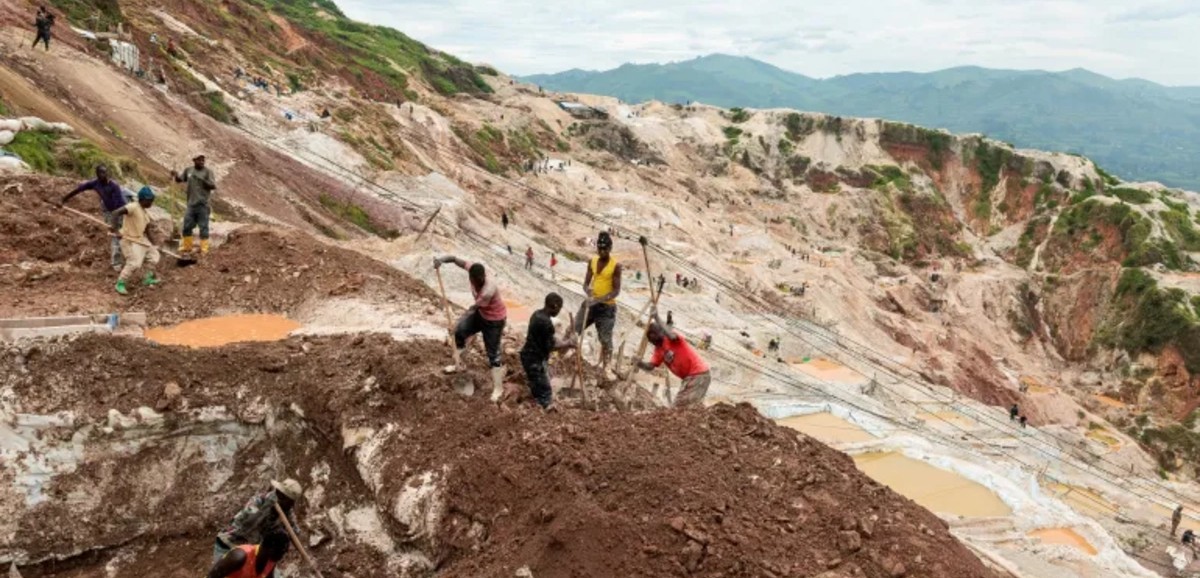 Konqoda mədən çökdü, 227 nəfər öldü