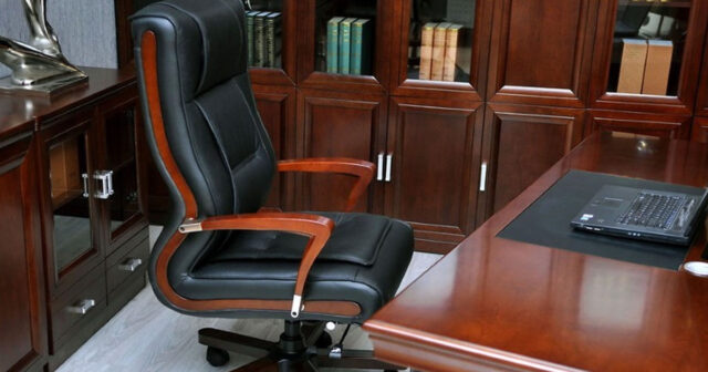 Sumqayıt Şəhər İcra Hakimiyyətinin iki vəzifəli şəxsi işini itirdi