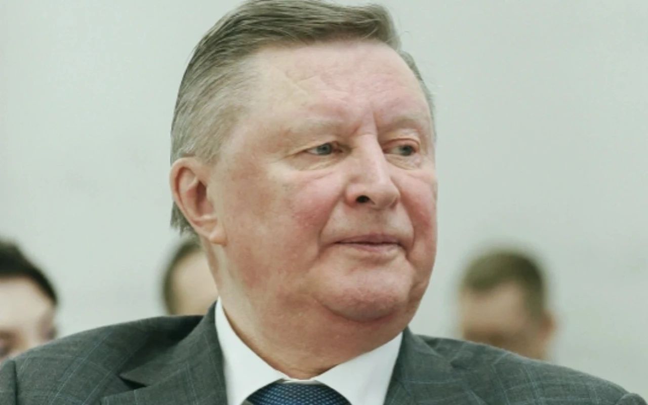 Putin İvanovu işdən çıxardı