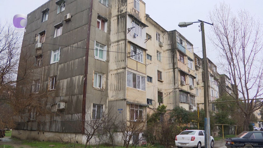 Bakıda sakinlər 100-ə yaxın yaşı olan bina sökülməsinə qarşıdır - VİDEO