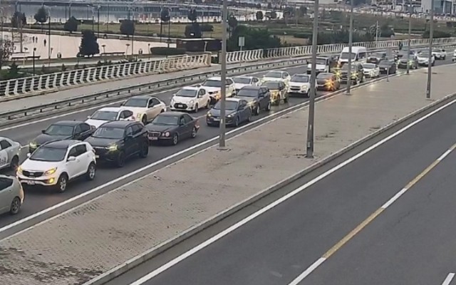 Bakıda bu yollarda sıxlıq var - SİYAHI