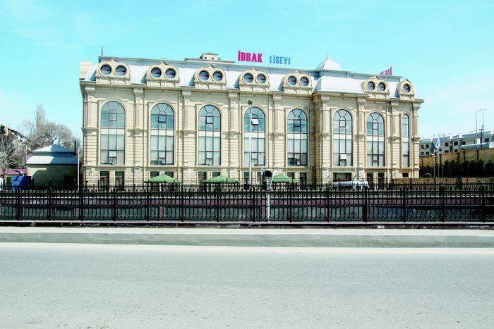 Güllələnən müəllimin vəziyyəti ağırdır - AÇIQLAMA