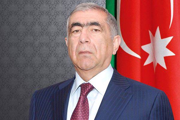 Müşfiqin heykəlini sökdürən keçmiş sədr: Saleh Məmmədov hansı qalmaqalla yadda qaldı?