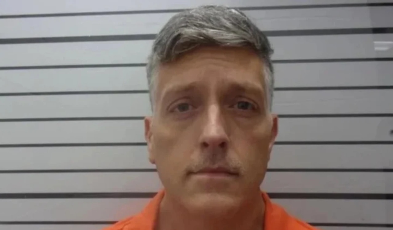 189 insanın meyitini evində gizlətdi - ABŞ-də dəhşət