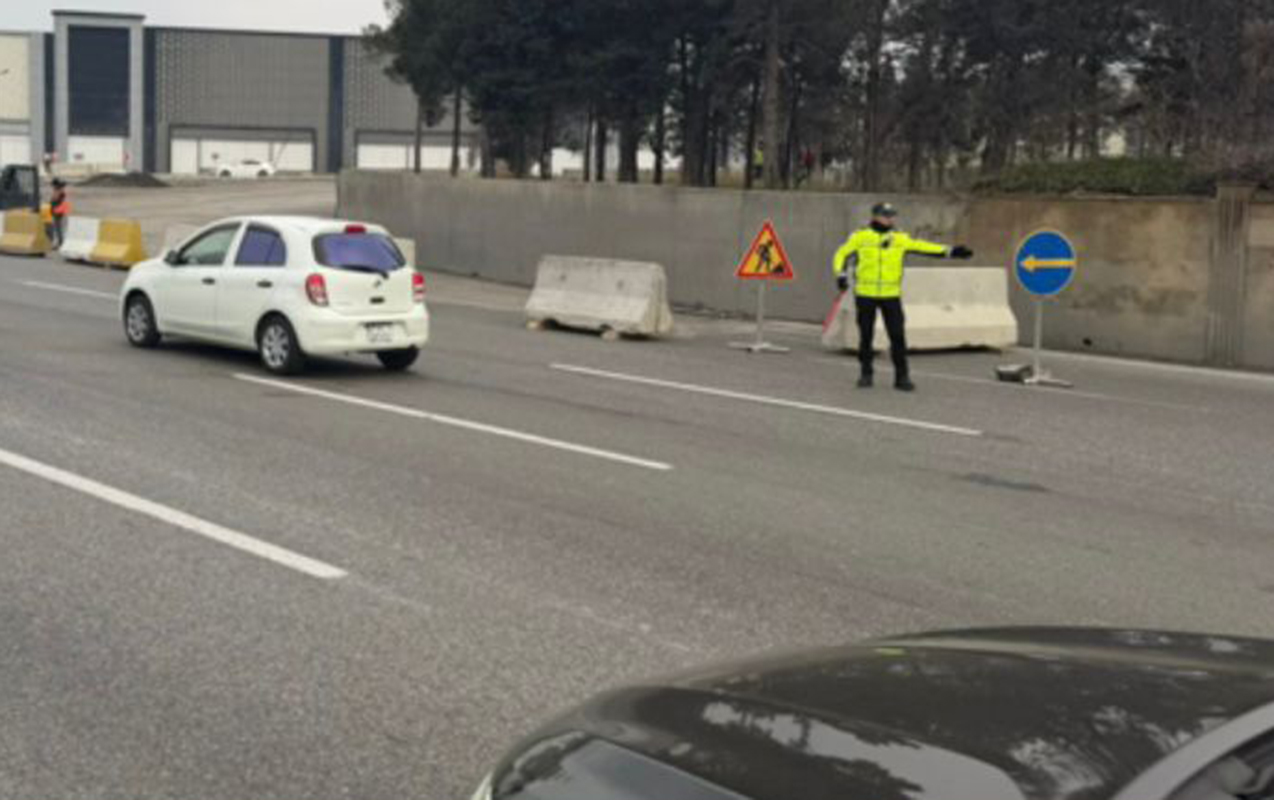 Yol bağlandı, bu istiqamətlərdə tıxac yarandı