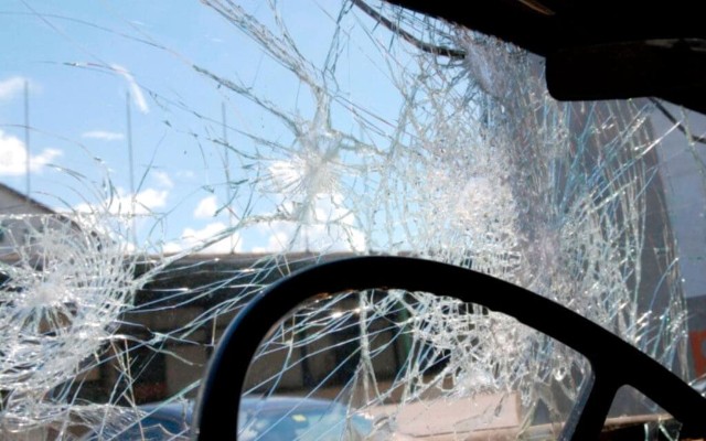 Şəmkirdə “Tofaş” ağaca çırpıldı - Ölən və yaralananlar var